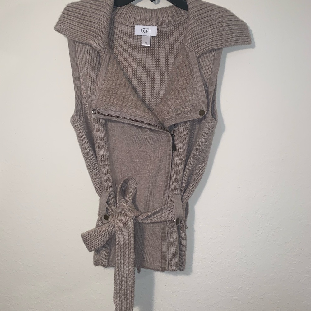 LOFT stylish sweater vest. Belted, button & zip up